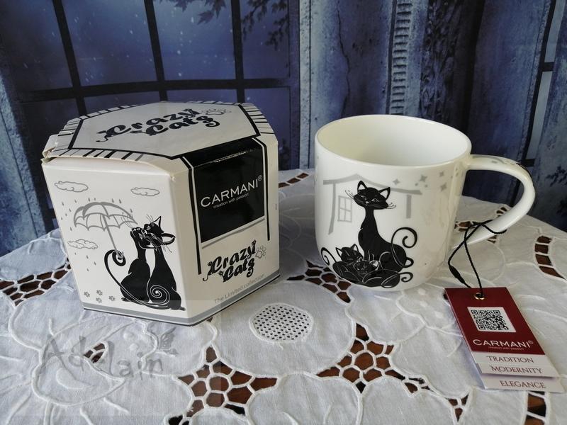 Porcelánový hrnek CARMANI Kočičí rodinka 450 ml